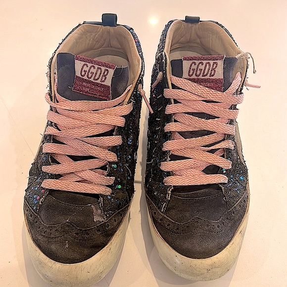 Golden Gooses - Picture 2 of 4